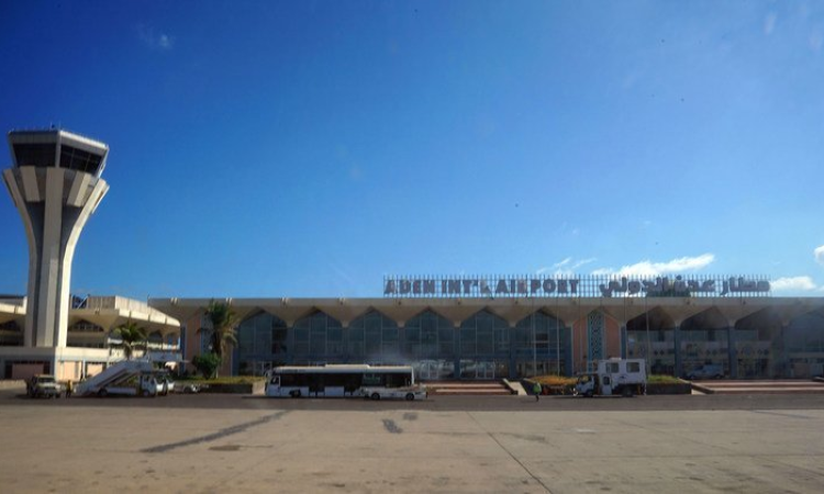 المرتزقة يفرضون اتاوات جديدة في مطار عدن